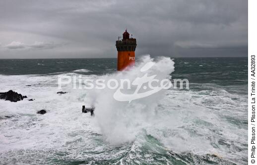 The storm Joachim on the Brittany coast. [AT] - © Philip Plisson / Plisson La Trinité / AA32893 - Photo Galleries - French Lighthouses