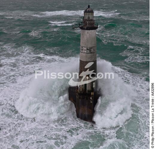 La tempête Joachim sur les côtes bretonnes. - © Philip Plisson / Plisson La Trinité / AA32896 - Nos reportages photos - Les tempêtes hivernales sur les côtes bretonnes