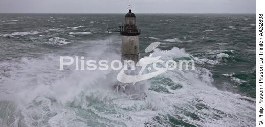 The storm Joachim on the Brittany coast. [AT] - © Philip Plisson / Plisson La Trinité / AA32898 - Photo Galleries - Ar-men