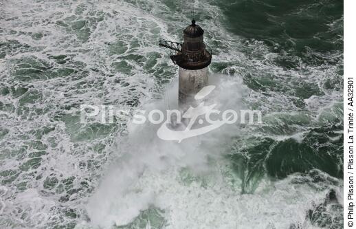 The storm Joachim on the Brittany coast. [AT] - © Philip Plisson / Plisson La Trinité / AA32901 - Photo Galleries - French Lighthouses