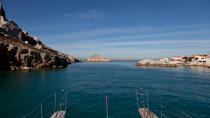 Le passage des Croisettes, au sud de la rade de Marseille © Philip Plisson / Plisson La Trinité / AA32917 - Nos reportages photos - La France vue de la mer