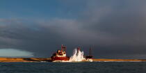 The wreck of TK Bremen, the open sea [AT] © Philip Plisson / Plisson La Trinité / AA33136 - Photo Galleries - Erdeven