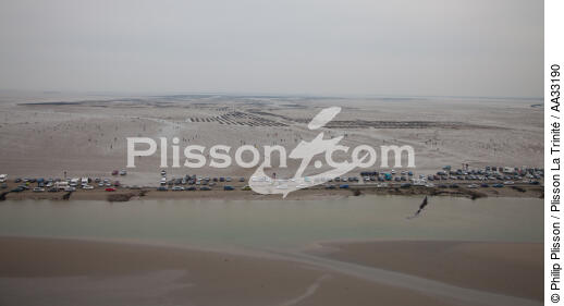 Passage du Gois au grandes marées - © Philip Plisson / Plisson La Trinité / AA33190 - Nos reportages photos - Marée