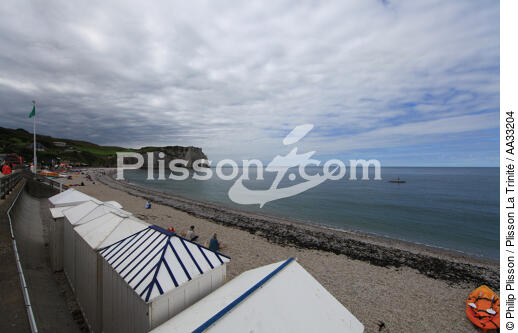 Etretat - © Philip Plisson / Plisson La Trinité / AA33204 - Nos reportages photos - Seine Maritime