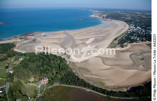 Sables-d'Or-les-Pins - © Philip Plisson / Plisson La Trinité / AA33231 - Photo Galleries - Big tides