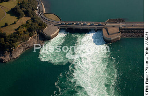 Le Barrage de la Rance - © Philip Plisson / Plisson La Trinité / AA33234 - Nos reportages photos - Rance [La]