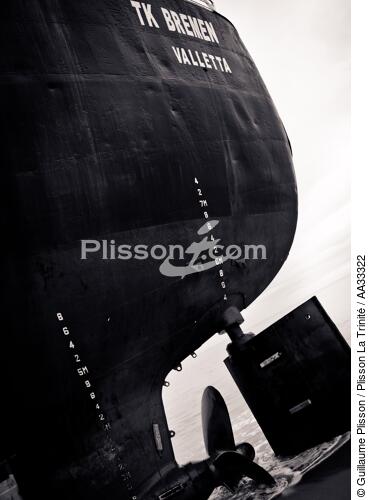 Déconstruction du cargo TK Bremen à Erdeven - © Guillaume Plisson / Plisson La Trinité / AA33322 - Nos reportages photos - Noir et blanc