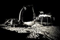 Déconstruction du cargo TK Bremen à Erdeven © Guillaume Plisson / Plisson La Trinité / AA33326 - Nos reportages photos - Noir et blanc
