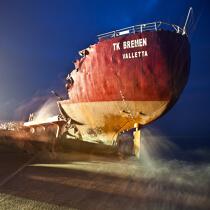 Déconstruction du cargo TK Bremen à Erdeven © Guillaume Plisson / Plisson La Trinité / AA33369 - Nos reportages photos - Terme marin