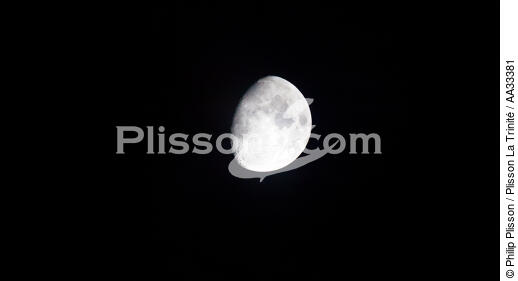 The Moon - © Philip Plisson / Plisson La Trinité / AA33381 - Photo Galleries - Night