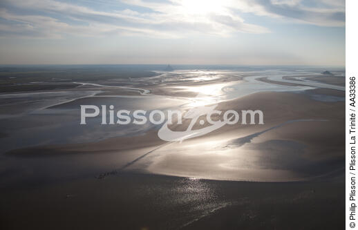 Mont-Saint-Michel bay - © Philip Plisson / Plisson La Trinité / AA33386 - Photo Galleries - Big tides