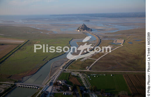 Mont-Saint-Michel bay - © Philip Plisson / Plisson La Trinité / AA33389 - Photo Galleries - Big tides