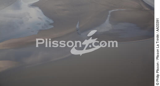 Mont-Saint-Michel bay - © Philip Plisson / Plisson La Trinité / AA33391 - Photo Galleries - Big tides