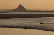 Mont-Saint-Michel bay tidal bore © Philip Plisson / Plisson La Trinité / AA33401 - Photo Galleries - Normandie