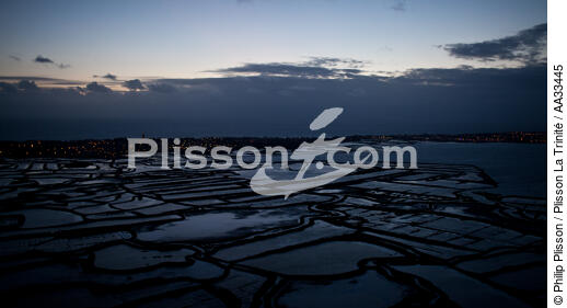 Batz sur mer - © Philip Plisson / Plisson La Trinité / AA33445 - Photo Galleries - Night