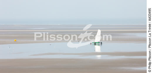 Sur la plage du Touquet - © Philip Plisson / Plisson La Trinité / AA33495 - Nos reportages photos - Nord-Pas-de-Calais