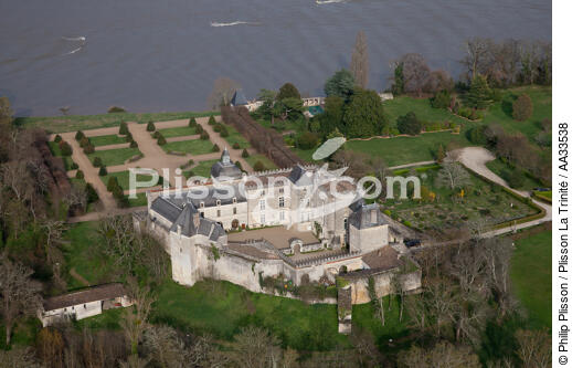 Château de Vayres sur la Dordogne - © Philip Plisson / Plisson La Trinité / AA33538 - Nos reportages photos - Château