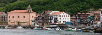 Dans le goulet de Pasajes © Philip Plisson / Plisson La Trinité / AA33565 - Nos reportages photos - Ville [Pays Basque]