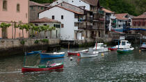 Dans le goulet de Pasajes © Philip Plisson / Plisson La Trinité / AA33571 - Nos reportages photos - Pays Basque