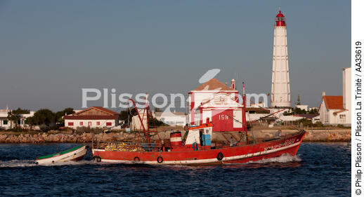 Faro island - © Philip Plisson / Plisson La Trinité / AA33619 - Photo Galleries - Santa Maria