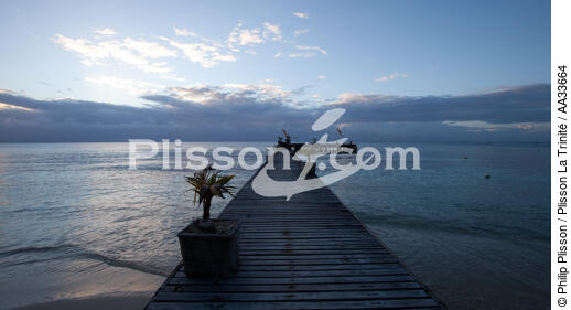 Princesse Bora hotel a Sainte-Marie - © Philip Plisson / Plisson La Trinité / AA33664 - Nos reportages photos - Coucher de soleil