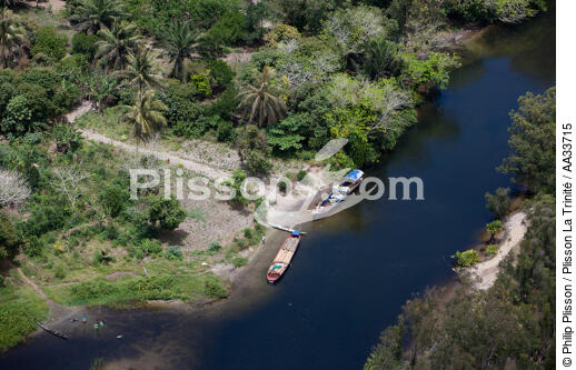From Andevorento to Toamasina, Est coast - © Philip Plisson / Plisson La Trinité / AA33715 - Photo Galleries - Canal