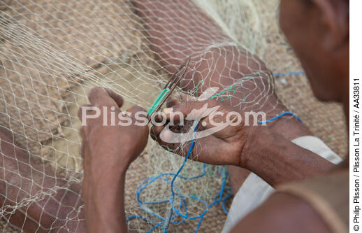 Sainte-Marie island - © Philip Plisson / Plisson La Trinité / AA33811 - Photo Galleries - Fishing nets