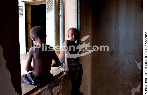 Phare du Cap Minet, Madagascar - © Philip Plisson / Plisson La Trinité / AA33987 - Nos reportages photos - Enfant
