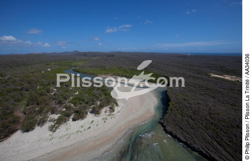 The Emeraud sea, Madagascar - © Philip Plisson / Plisson La Trinité / AA34036 - Photo Galleries - Coastal landscape
