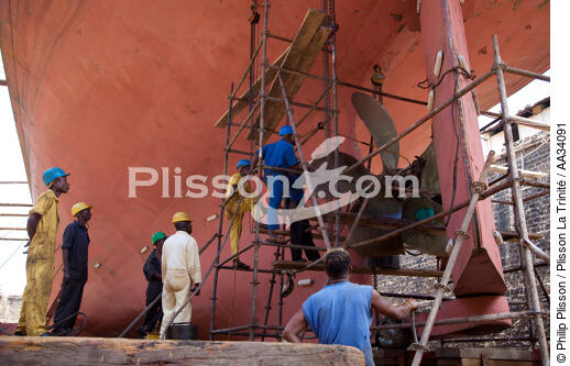 Diégo-Suarez - © Philip Plisson / Plisson La Trinité / AA34091 - Photo Galleries - Dry dock