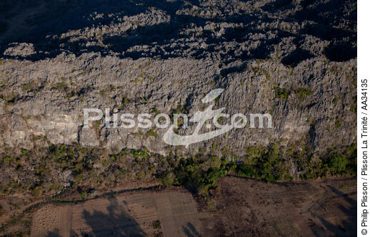 From Diégo to Nosy-Be - © Philip Plisson / Plisson La Trinité / AA34135 - Photo Galleries - Interior landscape