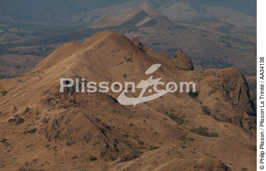 From Diégo to Nosy-Be - © Philip Plisson / Plisson La Trinité / AA34138 - Photo Galleries - Mountain
