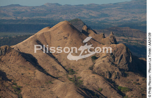 From Diégo to Nosy-Be - © Philip Plisson / Plisson La Trinité / AA34139 - Photo Galleries - Mountain