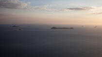 The Mistio archipelago © Philip Plisson / Pêcheur d’Images / AA34157 - Photo Galleries - Backlit