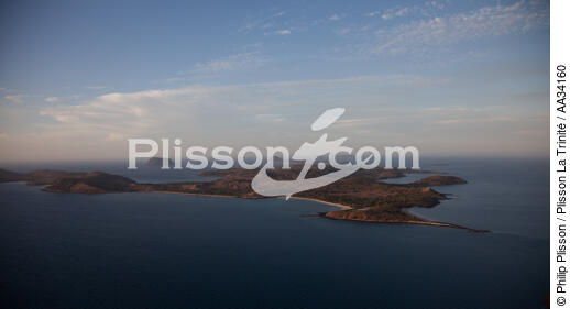 The Mistio archipelago - © Philip Plisson / Plisson La Trinité / AA34160 - Photo Galleries - Coastal landscape