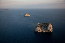 The Mistio archipelago © Philip Plisson / Plisson La Trinité / AA34161 - Photo Galleries - Coastal landscape