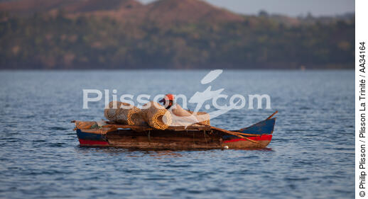 Nosy-Be - © Philip Plisson / Plisson La Trinité / AA34164 - Photo Galleries - Rowing boat