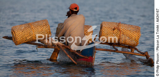 Nosy-Be - © Philip Plisson / Plisson La Trinité / AA34167 - Nos reportages photos - Materiel de pêche