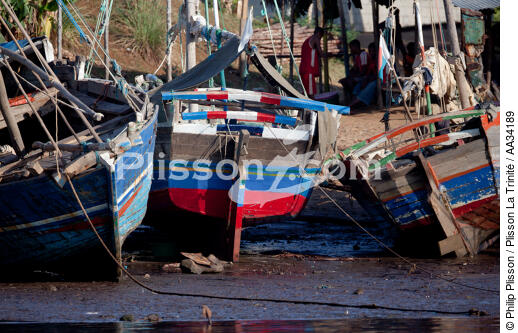 Nosy-Be - © Philip Plisson / Plisson La Trinité / AA34189 - Photo Galleries - Running aground