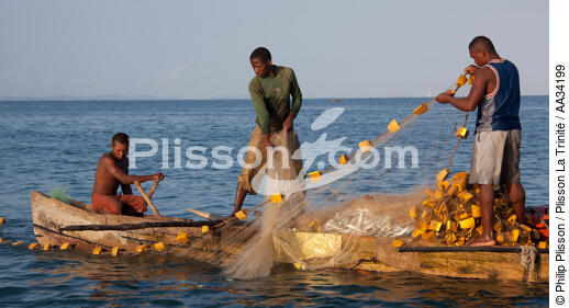 Nosy-Be - © Philip Plisson / Plisson La Trinité / AA34199 - Nos reportages photos - Filet de pêche