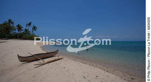 Ambariotelo islet - © Philip Plisson / Plisson La Trinité / AA34305 - Photo Galleries - Beach