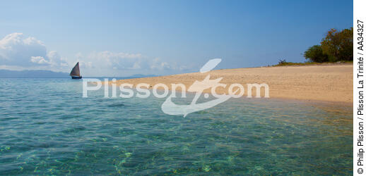 Nosy Tanikely - © Philip Plisson / Plisson La Trinité / AA34327 - Photo Galleries - Coastal landscape