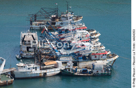 Nosy Be, port du cratère - © Philip Plisson / Plisson La Trinité / AA34353 - Nos reportages photos - Termes divers