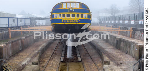 The Hermione - © Philip Plisson / Plisson La Trinité / AA34389 - Photo Galleries - Shipyards