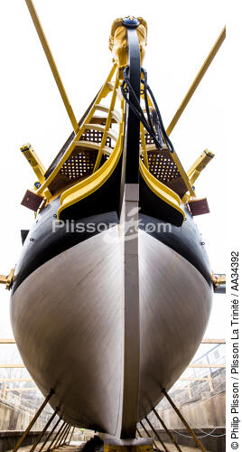 The Hermione - © Philip Plisson / Plisson La Trinité / AA34392 - Photo Galleries - Dry dock