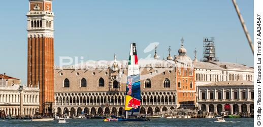 AC World Series à Venise du 12 au 20 mai 2012 - © Philip Plisson / Plisson La Trinité / AA34547 - Nos reportages photos - Catamaran de sport