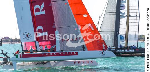 AC World Series à Venise du 12 au 20 mai 2012 - © Philip Plisson / Plisson La Trinité / AA34570 - Nos reportages photos - Catamaran de sport