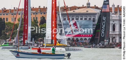 AC World Series à Venise du 12 au 20 mai 2012 - © Philip Plisson / Plisson La Trinité / AA34583 - Nos reportages photos - Catamaran de sport