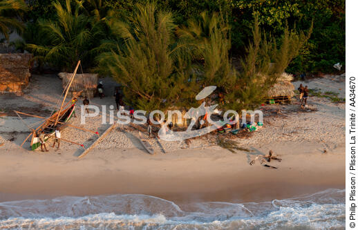 From Nosy Lava to Marovasa bay - © Philip Plisson / Plisson La Trinité / AA34670 - Photo Galleries - Beach