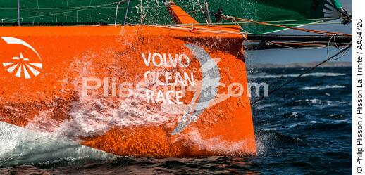 Volvo Ocean Race - Départ de la dernière étape entre Lorient et Galway - © Philip Plisson / Plisson La Trinité / AA34726 - Nos reportages photos - Volvo Ocean Race